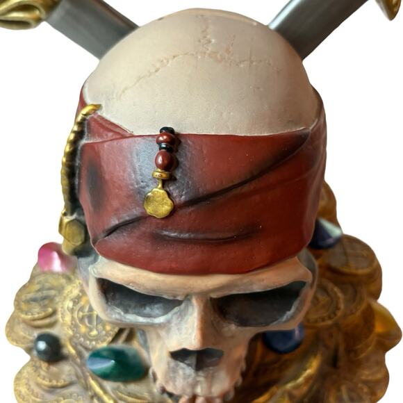 Pirates of the Caribbean Disney Store Plastic Coin Bank Skull Treasure with Plug - Picture 6 of 16
